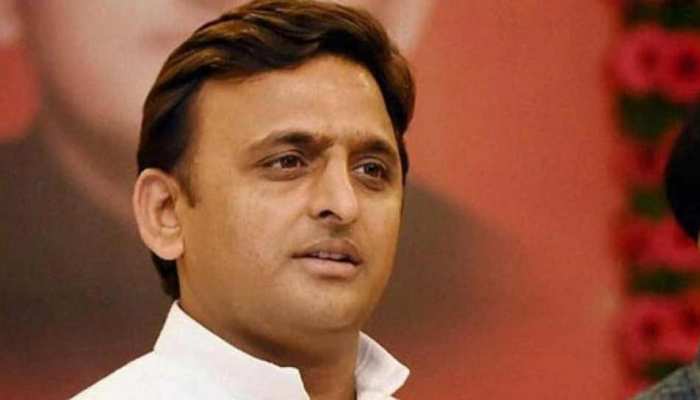 सपा मुखिया अखिलेश ने केरल बाढ़ पीड़ितों की मदद को भेजे एक करोड़ रुपए सपा मुखिया अखिलेश ने केरल बाढ़ पीड़ितों की मदद को भेजे एक करोड़ रुपए
