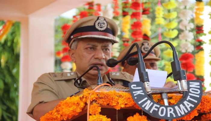 सीमा पर बड़ी संख्या में मौजूद आतंकवादी J&K में घुसपैठ की फिराक में : डीजीपी वैध सीमा पर बड़ी संख्या में मौजूद आतंकवादी J&K में घुसपैठ की फिराक में : डीजीपी वैध