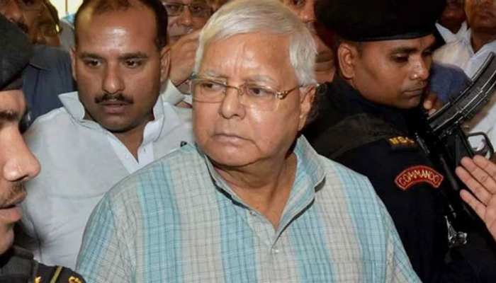 लालू यादव के रांची आने पर BJP ने कहा- 'होटवार में स्वागत है' लालू यादव के रांची आने पर BJP ने कहा- 'होटवार में स्वागत है'
