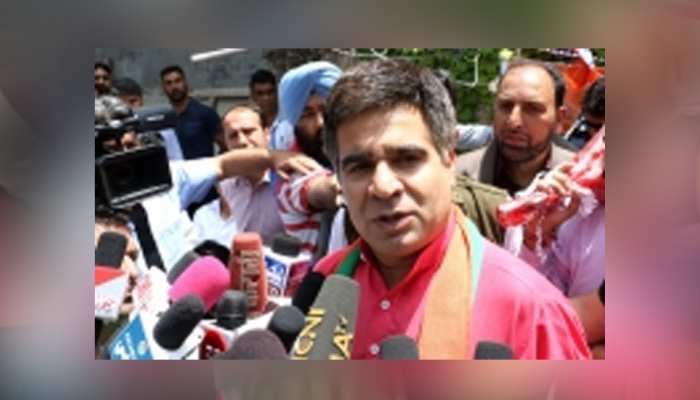 राज्यपाल सत्यपाल मलिक 'हमारा बंदा' है: भाजपा नेता राज्यपाल सत्यपाल मलिक 'हमारा बंदा' है: भाजपा नेता