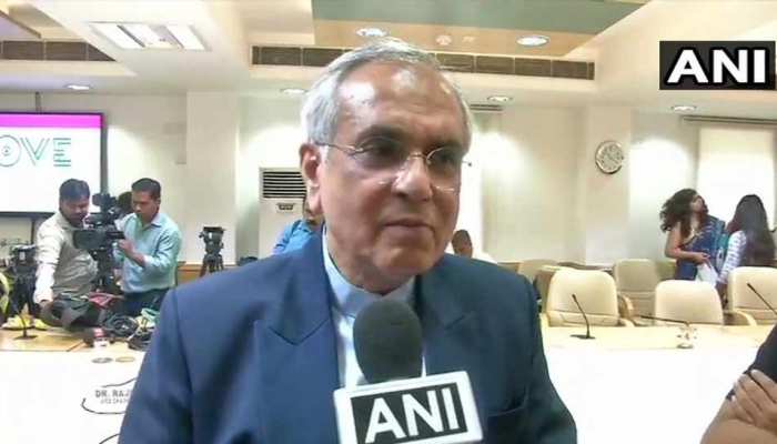 नीति आयोग ने नोटबंदी को कालेधन के खिलाफ बड़ा प्रहार बताया, कहा- लाखों खातों हो रही है जांच नीति आयोग ने नोटबंदी को कालेधन के खिलाफ बड़ा प्रहार बताया, कहा- लाखों खातों हो रही है जांच