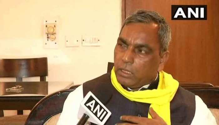 SC/ST एक्ट को लेकर केन्द्र ने दबाव में लिया फैसला: राजभर SC/ST एक्ट को लेकर केन्द्र ने दबाव में लिया फैसला: राजभर