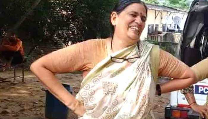 नजरबंद मानवाधिकार कार्यकर्ता सुधा भारद्वाज ने कहा, पुलिस द्वारा दिखाया गया पत्र ‘मनगढ़ंत’ नजरबंद मानवाधिकार कार्यकर्ता सुधा भारद्वाज ने कहा, पुलिस द्वारा दिखाया गया पत्र ‘मनगढ़ंत’