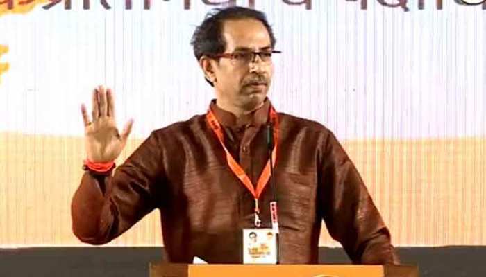 शिवसेना का केंद्र सरकार पर तंज, कहा- माओवादी नहीं जनता पलटती है सरकारें शिवसेना का केंद्र सरकार पर तंज, कहा- माओवादी नहीं जनता पलटती है सरकारें