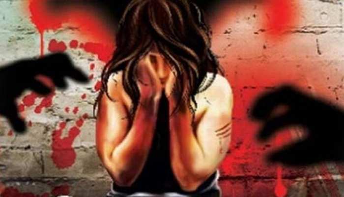असम: फलों के जूस में नशीला पदार्थ मिलाकर पिलाने के बाद 3 महिलाओं से दुष्कर्म असम: फलों के जूस में नशीला पदार्थ मिलाकर पिलाने के बाद 3 महिलाओं से दुष्कर्म