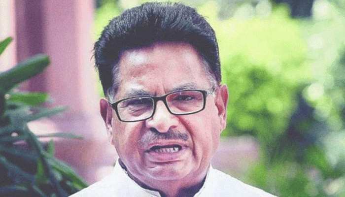 सरकार ने जताया 'दलित' शब्द पर ऐतराज, विपक्षी कांग्रेस के इस नेता का भी मिला साथ सरकार ने जताया 'दलित' शब्द पर ऐतराज, विपक्षी कांग्रेस के इस नेता का भी मिला साथ