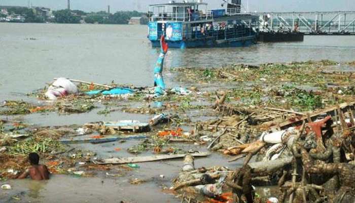 गंगा के जरिए आम आदमी पार्टी ने प्रधानमंत्री पर बोला हमला, ट्वीट किया काटून गंगा के जरिए आम आदमी पार्टी ने प्रधानमंत्री पर बोला हमला, ट्वीट किया काटून