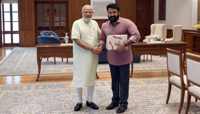 मलयालम सुपरस्टार मोहनलाल ने PM से की मुलाकात, क्या राजनीति में हो रही है एंट्री! मलयालम सुपरस्टार मोहनलाल ने PM से की मुलाकात, क्या राजनीति में हो रही है एंट्री!