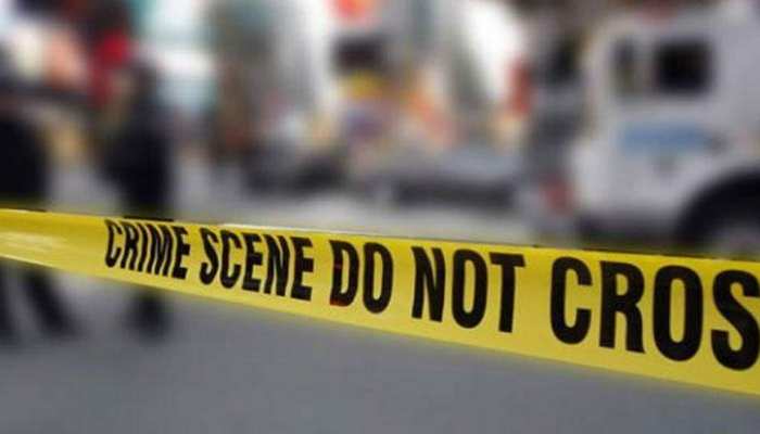 दिल्ली: चोर होने के शक में नाबालिग की पीट-पीटकर हत्या, तीन आरोपी गिरफ्तार दिल्ली: चोर होने के शक में नाबालिग की पीट-पीटकर हत्या, तीन आरोपी गिरफ्तार