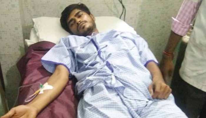 दिल्ली : बाइक से कीचड़ की छींट लगने पर हुई कहासुनी, छात्र को मारी गोली दिल्ली : बाइक से कीचड़ की छींट लगने पर हुई कहासुनी, छात्र को मारी गोली