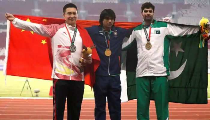 पोडियम में पाकिस्तानी खिलाड़ी से हाथ मिलाने पर नीरज चोपड़ा ने कही दिल छू लेने वाली बात पोडियम में पाकिस्तानी खिलाड़ी से हाथ मिलाने पर नीरज चोपड़ा ने कही दिल छू लेने वाली बात