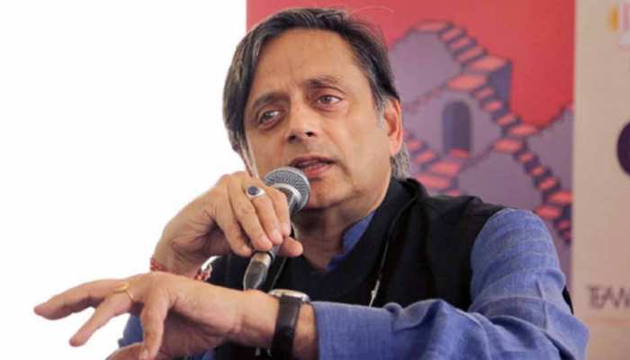 धारा 377 पर फैसले के बाद शशि थरूर ने साधा बीजेपी सांसदों पर निशाना धारा 377 पर फैसले के बाद शशि थरूर ने साधा बीजेपी सांसदों पर निशाना