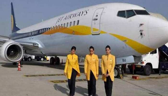 JET AIRWAYS के पायलटों ने फिर दी हड़ताल की धमकी, उड़ानों पर छाया संकट JET AIRWAYS के पायलटों ने फिर दी हड़ताल की धमकी, उड़ानों पर छाया संकट