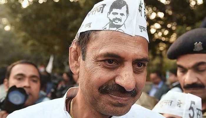 मारपीट मामला : AAP विधायक सहीराम पर कोर्ट ने लगाया 2 लाख का जुर्माना मारपीट मामला : AAP विधायक सहीराम पर कोर्ट ने लगाया 2 लाख का जुर्माना