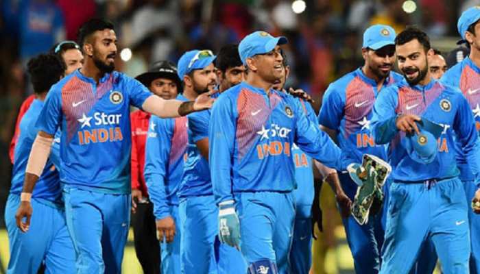 Asia Cup 2018: टीम इंडिया के ग्रुप में पाकिस्तान के अलावा हांगकांग होगी तीसरी टीम Asia Cup 2018: टीम इंडिया के ग्रुप में पाकिस्तान के अलावा हांगकांग होगी तीसरी टीम