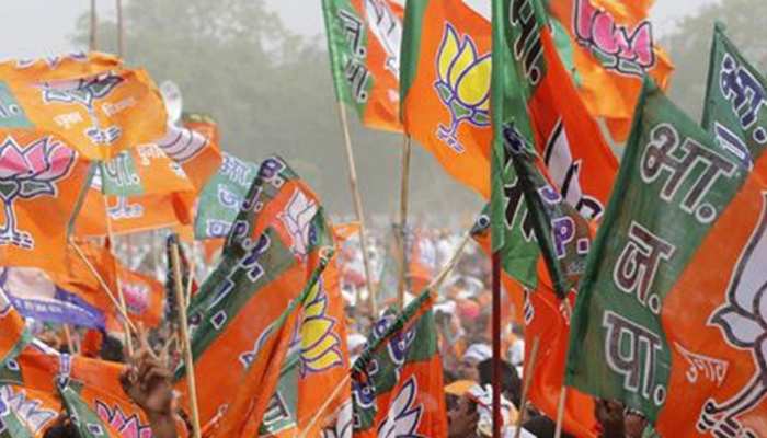 तेलंगाना : समय से पहले विधानसभा चुनावों पर चर्चा करने के लिए बीजेपी ने बुलाई बैठक तेलंगाना : समय से पहले विधानसभा चुनावों पर चर्चा करने के लिए बीजेपी ने बुलाई बैठक