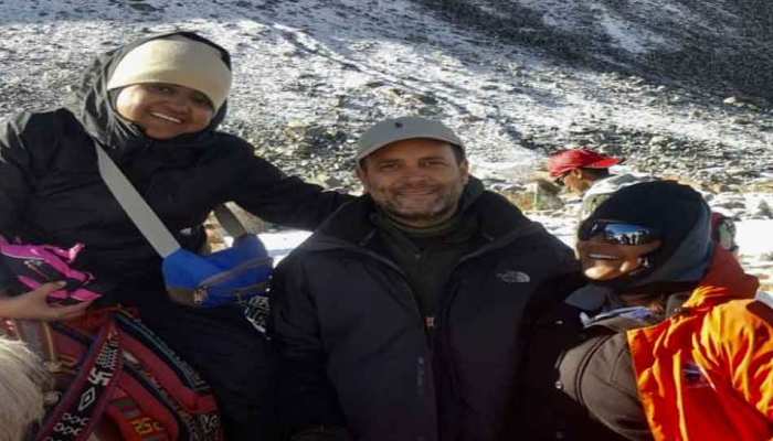 कैलाश मानसरोवर यात्रा पर गए राहुल गांधी का पहला VIDEO आया सामने, दिख रहे हैं कुछ ऐसे कैलाश मानसरोवर यात्रा पर गए राहुल गांधी का पहला VIDEO आया सामने, दिख रहे हैं कुछ ऐसे