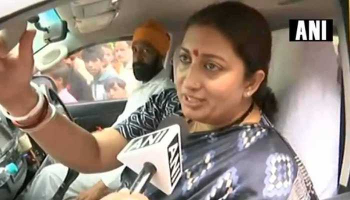 गांधी परिवार पर स्मृति ईरानी का वार, रायबरेली में 80 फीसदी घर आज भी मिट्टी के गांधी परिवार पर स्मृति ईरानी का वार, रायबरेली में 80 फीसदी घर आज भी मिट्टी के