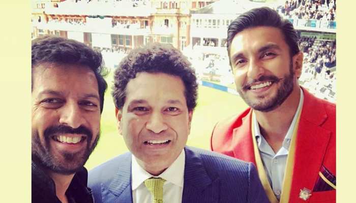 PIC: सचिन तेंदुलकर के बाद अब इस क्रिकेटर के साथ वक्त बिता रहे रणवीर सिंह PIC: सचिन तेंदुलकर के बाद अब इस क्रिकेटर के साथ वक्त बिता रहे रणवीर सिंह