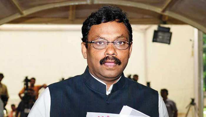 महाराष्ट्र के शिक्षा मंत्री ने राजनीति की ‘गलत’ छवि के लिए मीडिया को ठहराया जिम्मेदार महाराष्ट्र के शिक्षा मंत्री ने राजनीति की ‘गलत’ छवि के लिए मीडिया को ठहराया जिम्मेदार