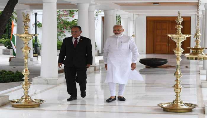 प्रधानमंत्री नरेंद्र मोदी से मिले नेपाल के पूर्व पीएम प्रचंड, भारत-नेपाल रिश्तों पर की चर्चा प्रधानमंत्री नरेंद्र मोदी से मिले नेपाल के पूर्व पीएम प्रचंड, भारत-नेपाल रिश्तों पर की चर्चा