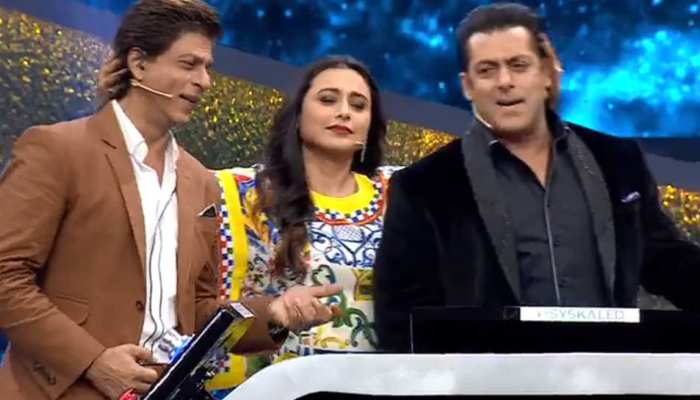 जबरदस्त VIDEO: शाहरुख और सलमान का फिर दिखा 'करण अर्जुन' अवतार, रानी मुखर्जी बनीं राखी जबरदस्त VIDEO: शाहरुख और सलमान का फिर दिखा 'करण अर्जुन' अवतार, रानी मुखर्जी बनीं राखी