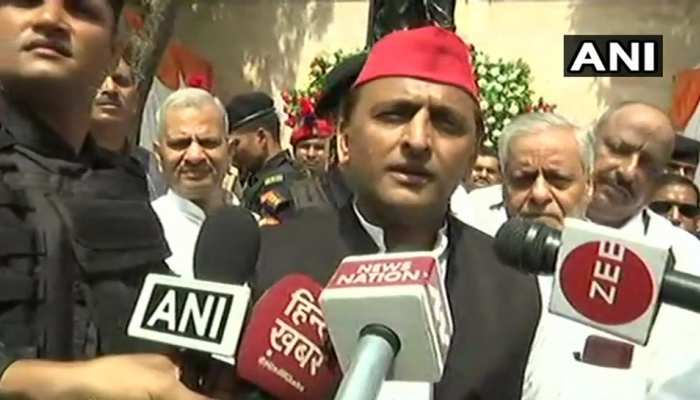 भारत बंद पर बोले अखिलेश, 'घमंड में जी रही BJP सरकार, नहीं निभाया कोई वादा' भारत बंद पर बोले अखिलेश, 'घमंड में जी रही BJP सरकार, नहीं निभाया कोई वादा'