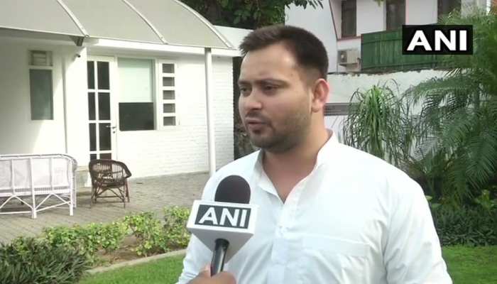 आम लोगों का पॉकेट मारकर अमीरों की जेब भर रही है केंद्र सरकार : तेजस्वी यादव आम लोगों का पॉकेट मारकर अमीरों की जेब भर रही है केंद्र सरकार : तेजस्वी यादव