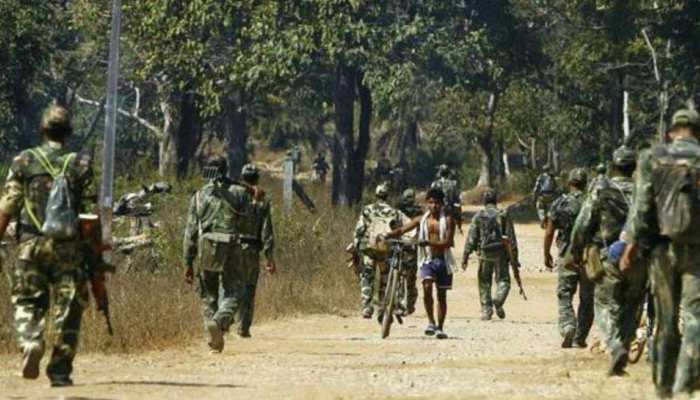 सरकार की कार्रवाई से नाराज नक्सली छत्तीसगढ़ चुनावों में बीजेपी के नेताओं को बना सकते हैं निशाना सरकार की कार्रवाई से नाराज नक्सली छत्तीसगढ़ चुनावों में बीजेपी के नेताओं को बना सकते हैं निशाना