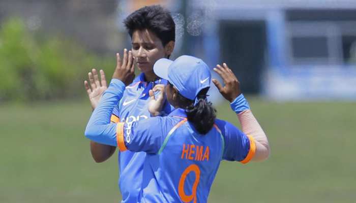 Women Cricket: मानसी ने श्रीलंका को 98 रनों पर समेटा, मंधाना ने की जीत आसान Women Cricket: मानसी ने श्रीलंका को 98 रनों पर समेटा, मंधाना ने की जीत आसान