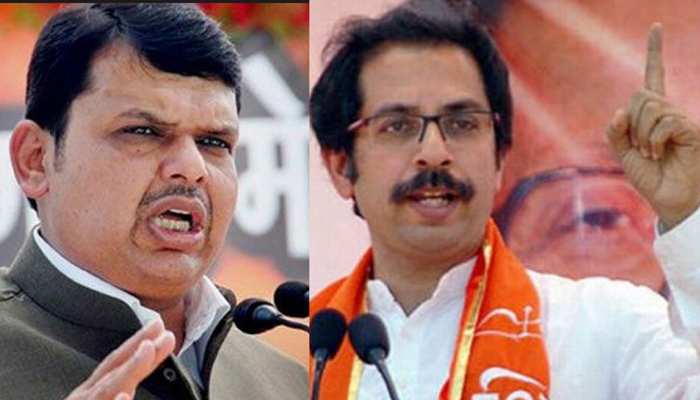 उद्धव ठाकरे ने देवेंद्र फडणवीस से कहा, 'मराठा प्रदर्शनकारियों के खिलाफ वापस लें मामले' उद्धव ठाकरे ने देवेंद्र फडणवीस से कहा, 'मराठा प्रदर्शनकारियों के खिलाफ वापस लें मामले'