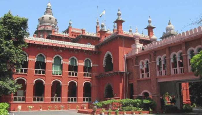 अल्पसंख्यक संस्थानों में प्रवेश संबंधी सरकारी आदेश पर मद्रास हाईकोर्ट ने लगाई रोक अल्पसंख्यक संस्थानों में प्रवेश संबंधी सरकारी आदेश पर मद्रास हाईकोर्ट ने लगाई रोक