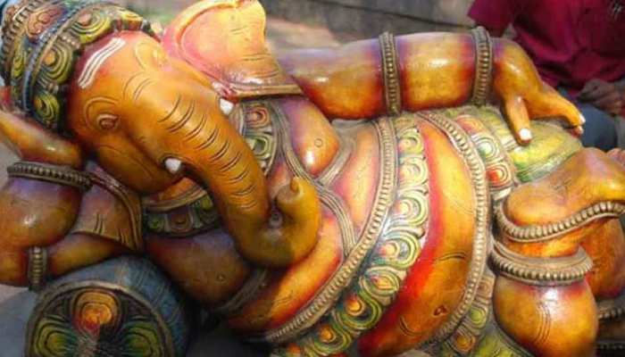 देशभर में आज मनाई जाएगी गणेश चतुर्थी, जानिए किस मुहूर्त में बप्पा को घर लाना है शुभ देशभर में आज मनाई जाएगी गणेश चतुर्थी, जानिए किस मुहूर्त में बप्पा को घर लाना है शुभ