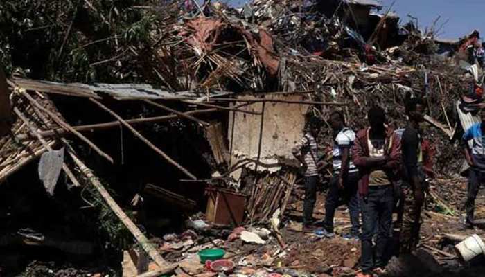 दारफुर गांव में भूस्खलन से ढही पहाड़ी, रातों-रात बर्बाद हो गया पूरा गांव दारफुर गांव में भूस्खलन से ढही पहाड़ी, रातों-रात बर्बाद हो गया पूरा गांव