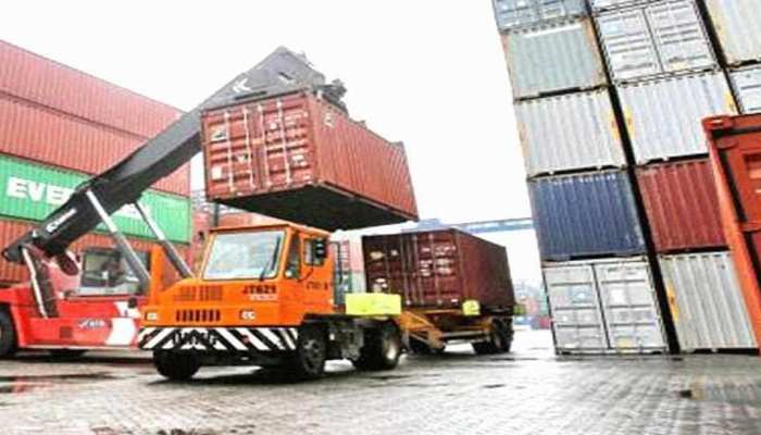 रुपया गिरने का असर निर्यात पर नहीं पड़ेगा, 12% बढ़ोतरी होगी : एक्जिम बैंक का अनुमान रुपया गिरने का असर निर्यात पर नहीं पड़ेगा, 12% बढ़ोतरी होगी : एक्जिम बैंक का अनुमान