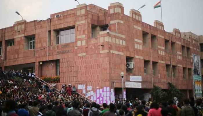 JNU Election 2018 : दिल्ली यूनिवर्सिटी के बाद आज जेएनयू में डाले जा रहे हैं वोट JNU Election 2018 : दिल्ली यूनिवर्सिटी के बाद आज जेएनयू में डाले जा रहे हैं वोट