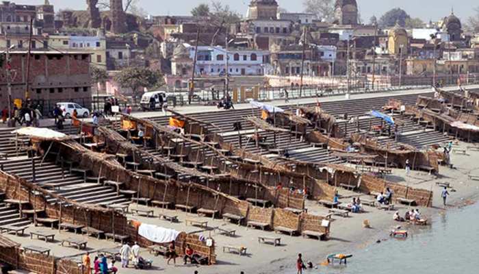 अयोध्या: रामलला के दरबार में कोई नहीं VIP, हर कोई आम श्रद्धालुओं की तरह करेंगे दर्शन अयोध्या: रामलला के दरबार में कोई नहीं VIP, हर कोई आम श्रद्धालुओं की तरह करेंगे दर्शन