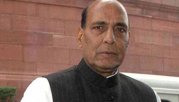 लड़की की पिटाई मामले में उचित कार्रवाई की जाए, राजनाथ सिंह का दिल्ली पुलिस को निर्देश लड़की की पिटाई मामले में उचित कार्रवाई की जाए, राजनाथ सिंह का दिल्ली पुलिस को निर्देश