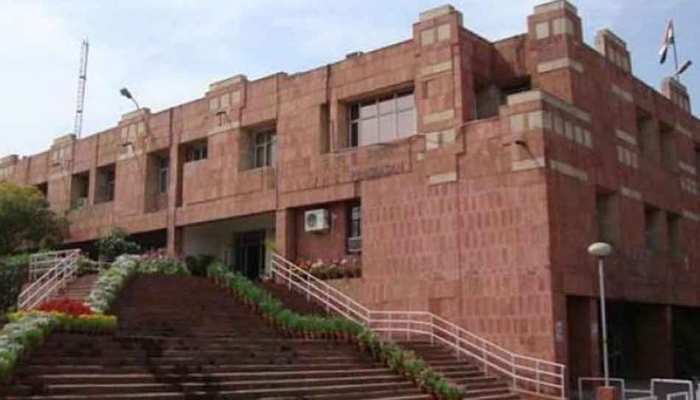 JNU Elections 2018 : चार अहम पदों के लिये मतदान जारी, जानिए किन पर लगा है दांव JNU Elections 2018 : चार अहम पदों के लिये मतदान जारी, जानिए किन पर लगा है दांव