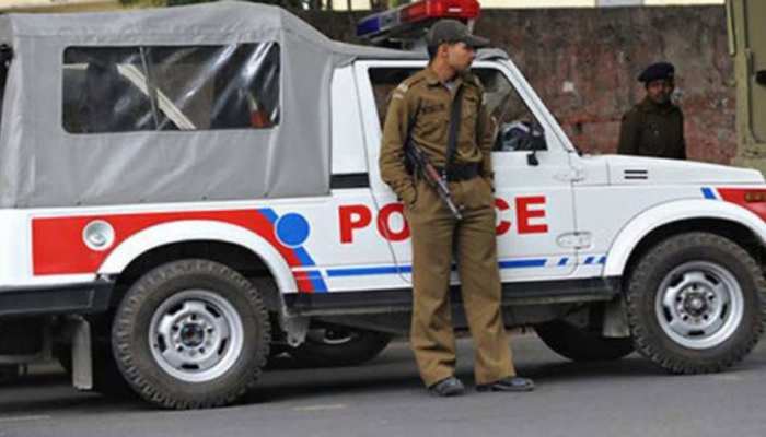 रेवाड़ी गैंगरेप: 'पुलिस ने पूछा, तुम तीनों आरोपियों को क्यों और कैसे जानती हो'- पीड़िता का आरोप रेवाड़ी गैंगरेप: 'पुलिस ने पूछा, तुम तीनों आरोपियों को क्यों और कैसे जानती हो'- पीड़िता का आरोप