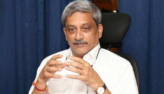 एम्स में एडमिट हुए गोवा के मुख्यमंत्री मनोहर पर्रिकर, जांच में लगी डॉक्टरों की टीम एम्स में एडमिट हुए गोवा के मुख्यमंत्री मनोहर पर्रिकर, जांच में लगी डॉक्टरों की टीम