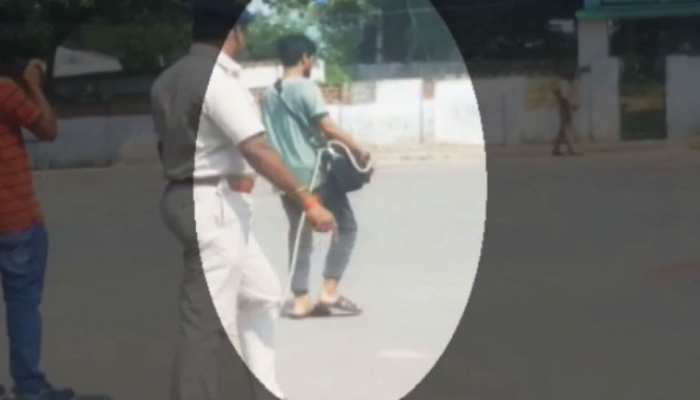 बोधगया: कालचक्र मैदान के पास मिला जिंदा बम, आतंकी हमले की साजिश नाकाम बोधगया: कालचक्र मैदान के पास मिला जिंदा बम, आतंकी हमले की साजिश नाकाम