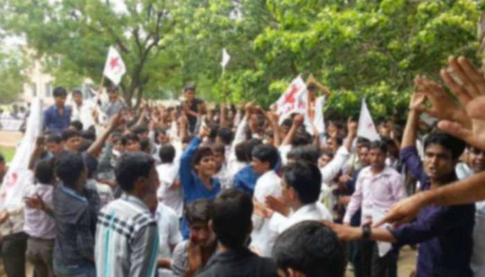अजमेर: छात्रसंघ चुनाव में हारने वाले संगठन SFI ने भीम सेना पर उतारा गुस्सा अजमेर: छात्रसंघ चुनाव में हारने वाले संगठन SFI ने भीम सेना पर उतारा गुस्सा