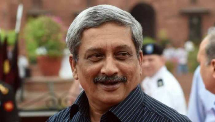 मनोहर पर्रिकर के AIIMS में भर्ती होते गोवा में CM की कुर्सी के लिए खींचतान शुरू मनोहर पर्रिकर के AIIMS में भर्ती होते गोवा में CM की कुर्सी के लिए खींचतान शुरू