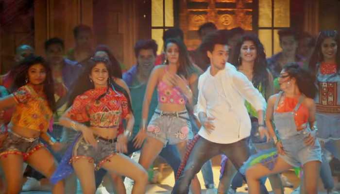 24 घंटे में ही हनी सिंह के इस गाने ने बनाया रिकॉर्ड, एक करोड़ से ज्यादा बार देखा गया VIDEO 24 घंटे में ही हनी सिंह के इस गाने ने बनाया रिकॉर्ड, एक करोड़ से ज्यादा बार देखा गया VIDEO
