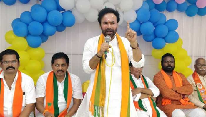 ओवैसी ने दी थी शाह को चुनौती, बीजेपी MLA बोला- पहले मुझसे तो जीतकर दिखाओ ओवैसी ने दी थी शाह को चुनौती, बीजेपी MLA बोला- पहले मुझसे तो जीतकर दिखाओ