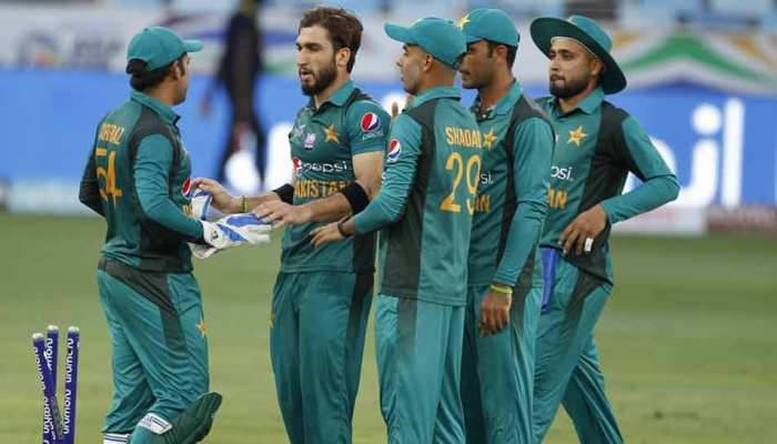Asia Cup 2018 : पाकिस्तान ने दर्ज की दूसरी सबसे बड़ी जीत, हॉन्गकॉन्ग को 8 विकेट से हराया Asia Cup 2018 : पाकिस्तान ने दर्ज की दूसरी सबसे बड़ी जीत, हॉन्गकॉन्ग को 8 विकेट से हराया
