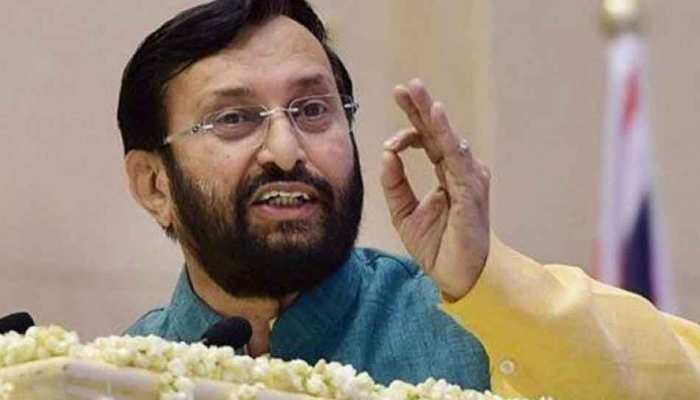 'भीख का कटोरा' भाषण के दौरान अनजाने में इस्तेमाल हो गया था: जावड़ेकर 'भीख का कटोरा' भाषण के दौरान अनजाने में इस्तेमाल हो गया था: जावड़ेकर