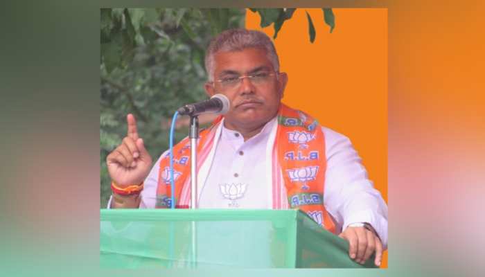 मिदनापुर में भाजपा अध्यक्ष की कार पर हमला, तीन कार्यकर्ता घायल मिदनापुर में भाजपा अध्यक्ष की कार पर हमला, तीन कार्यकर्ता घायल