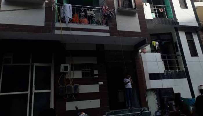 दिल्ली में अवैध कैसिनो का भंडाफोड़, 14 लोगों को किया गिरफ्तार दिल्ली में अवैध कैसिनो का भंडाफोड़, 14 लोगों को किया गिरफ्तार